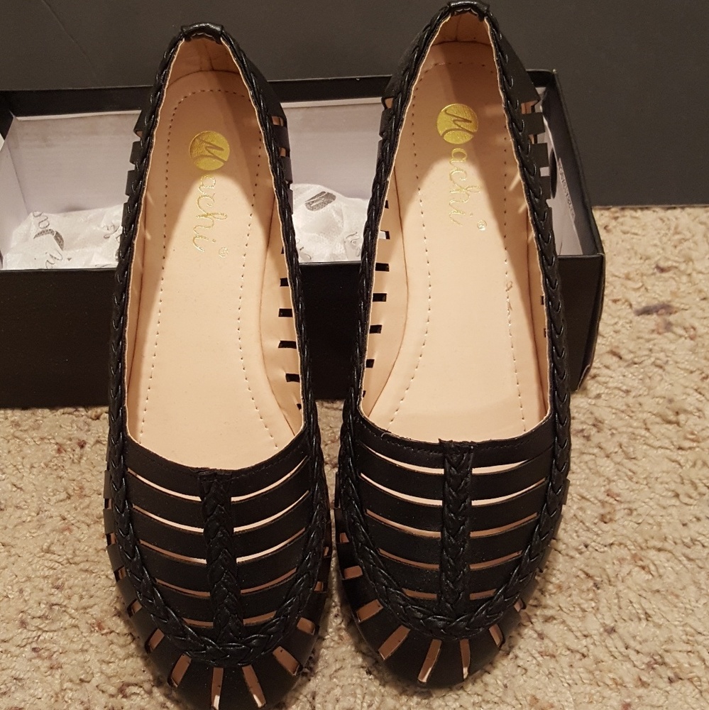 Cute cut-out shoe